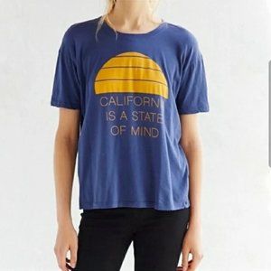 UO Truly Madly Deeply California State of Mind Tee, Size XS